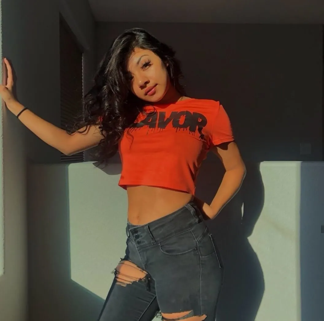Black Flavor | Coral Crop Top Tee