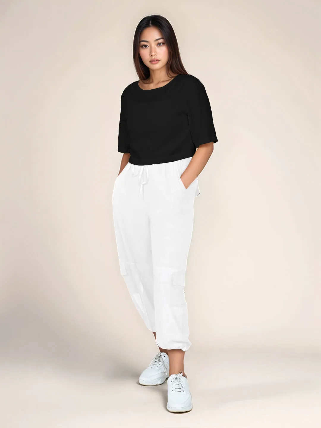 Black Solid Round Neck Crop Top