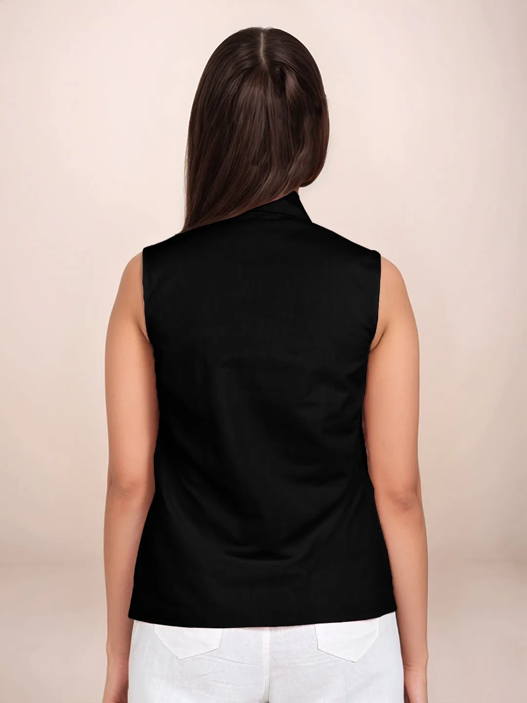 Black Solid Sleeveless Top