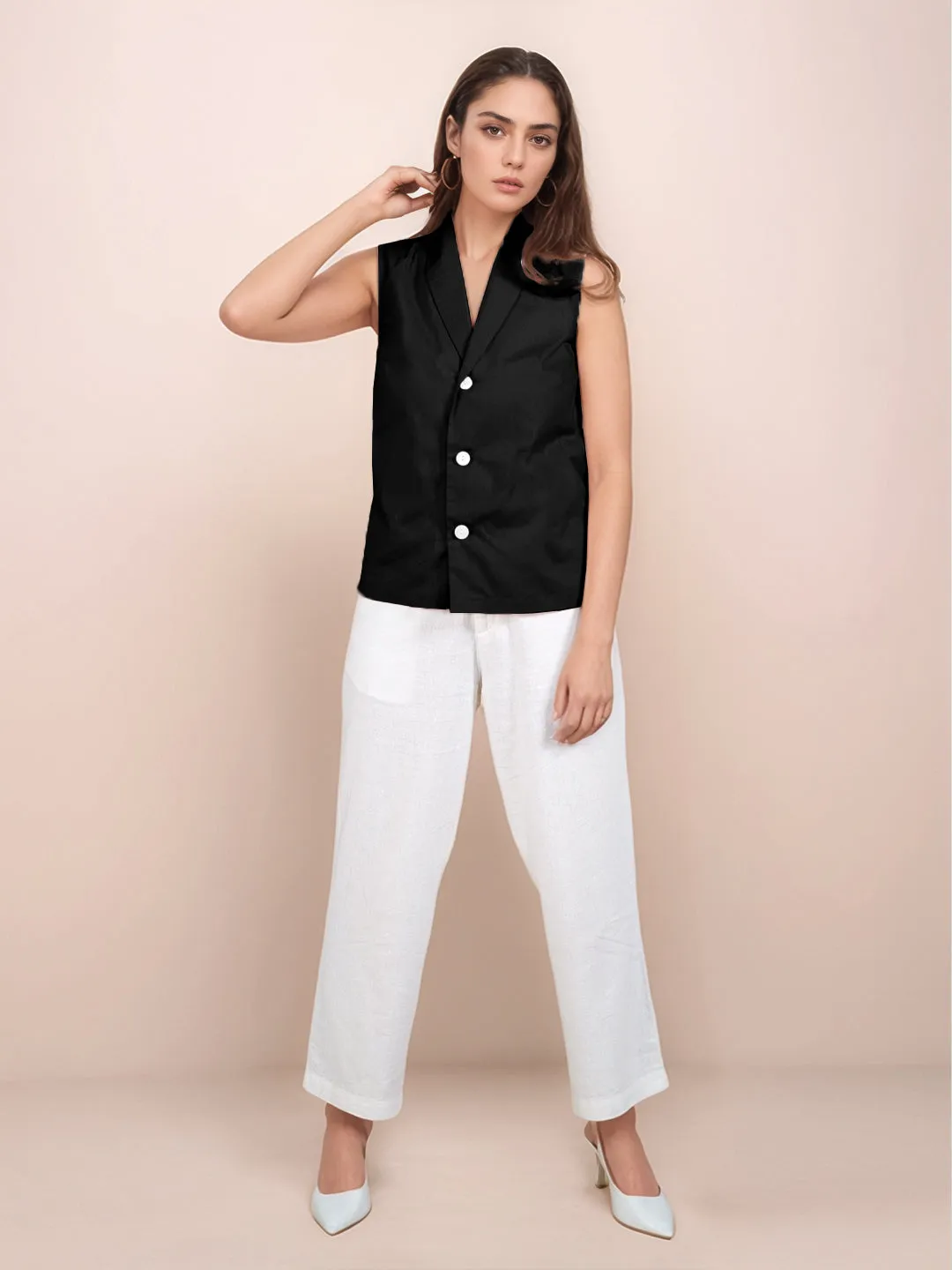 Black Solid Sleeveless Top