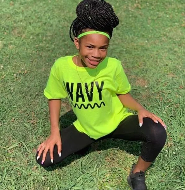 Black Wavy | Neon Yellow Tee