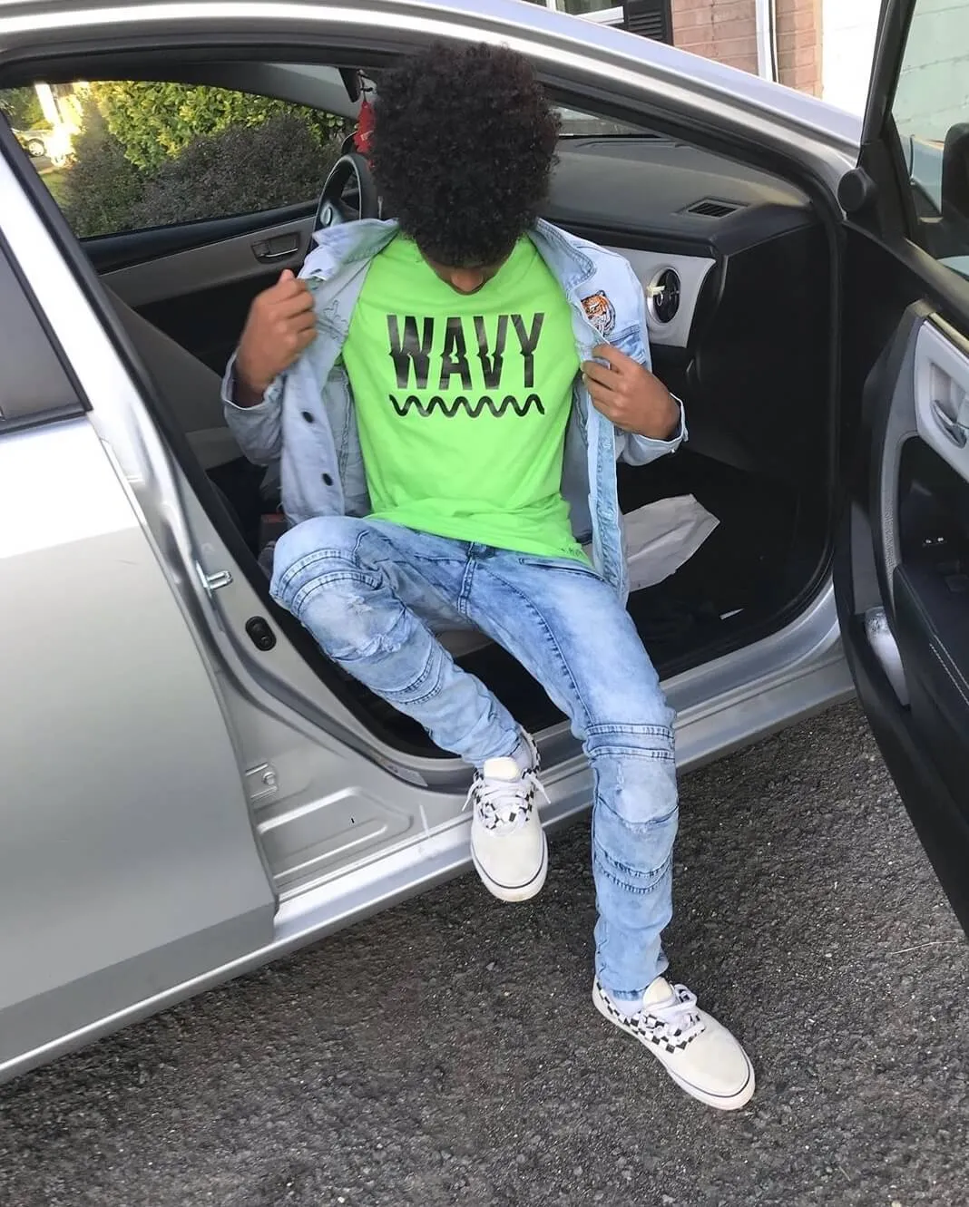 Black Wavy | Slime Green Tee