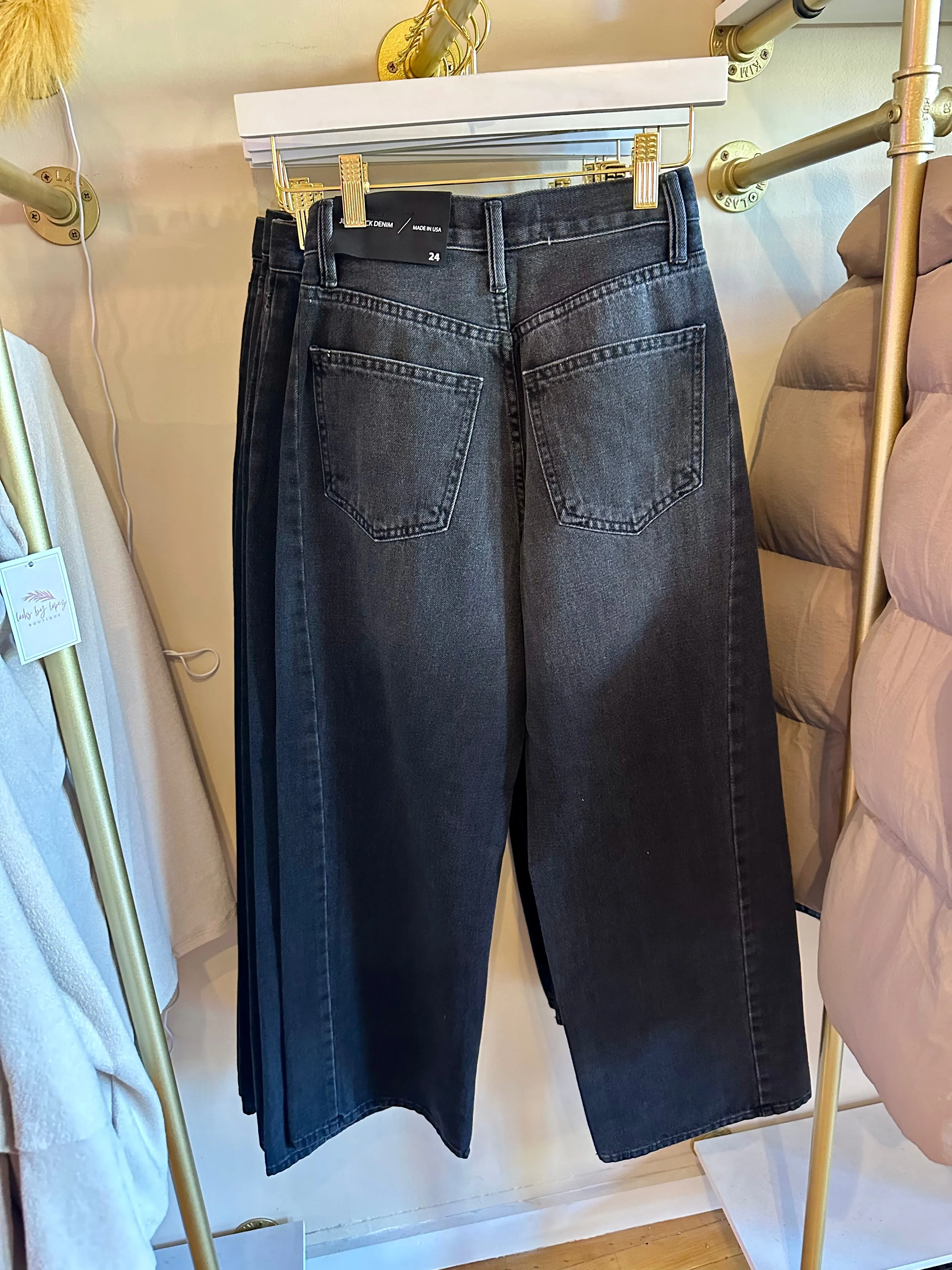 Bold Moves Barrel Jeans