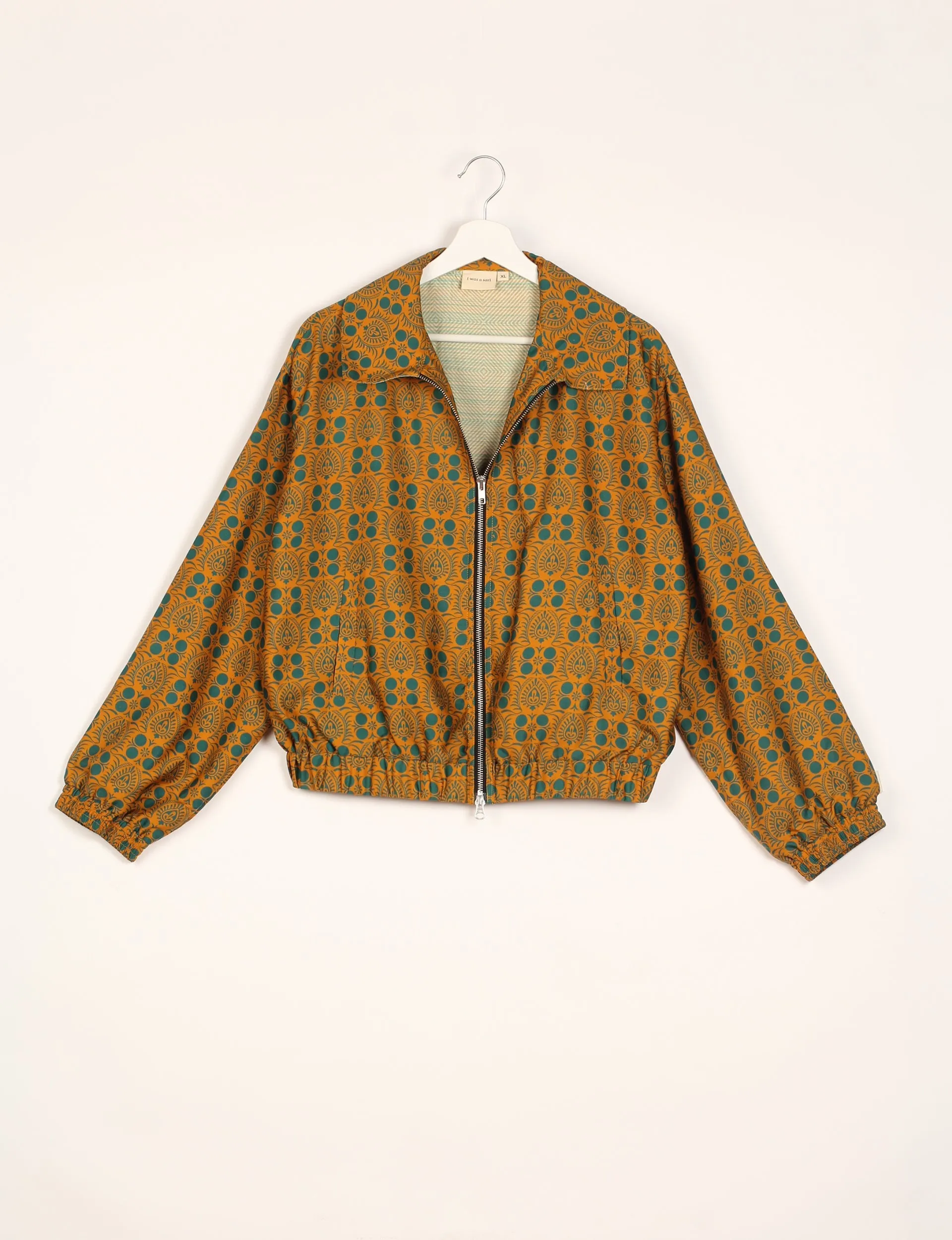 BOMBER JACKET