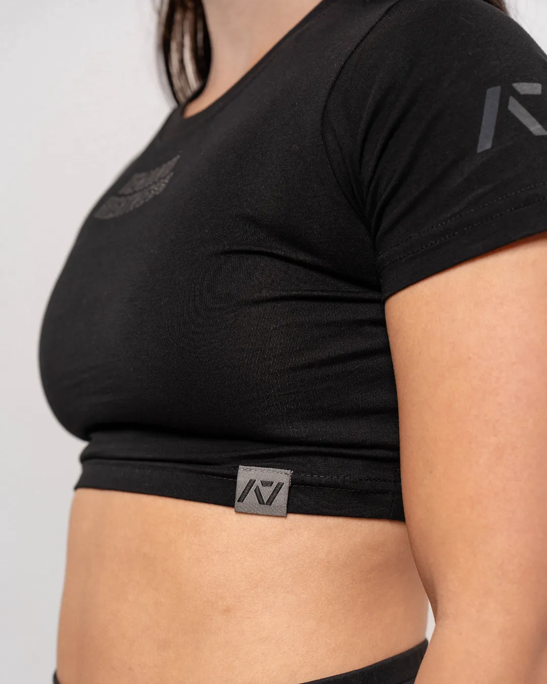 Demand Greatness True-Fit Women's Meet Crop - Shadow Stone/Stealth