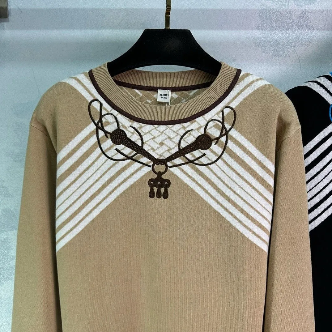 Equestrian Chain Motif Sweaters