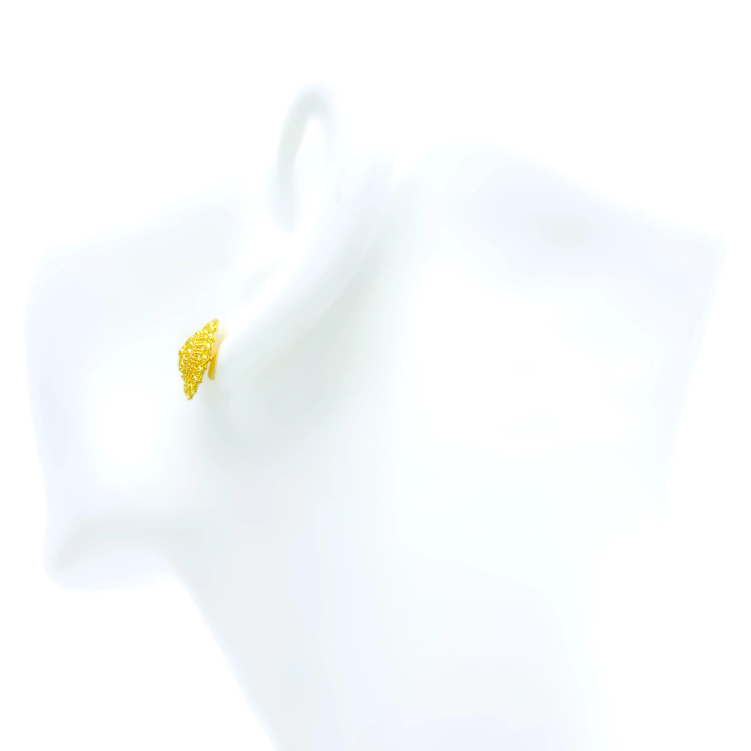 Fashionable Lush 22k Gold Earrings