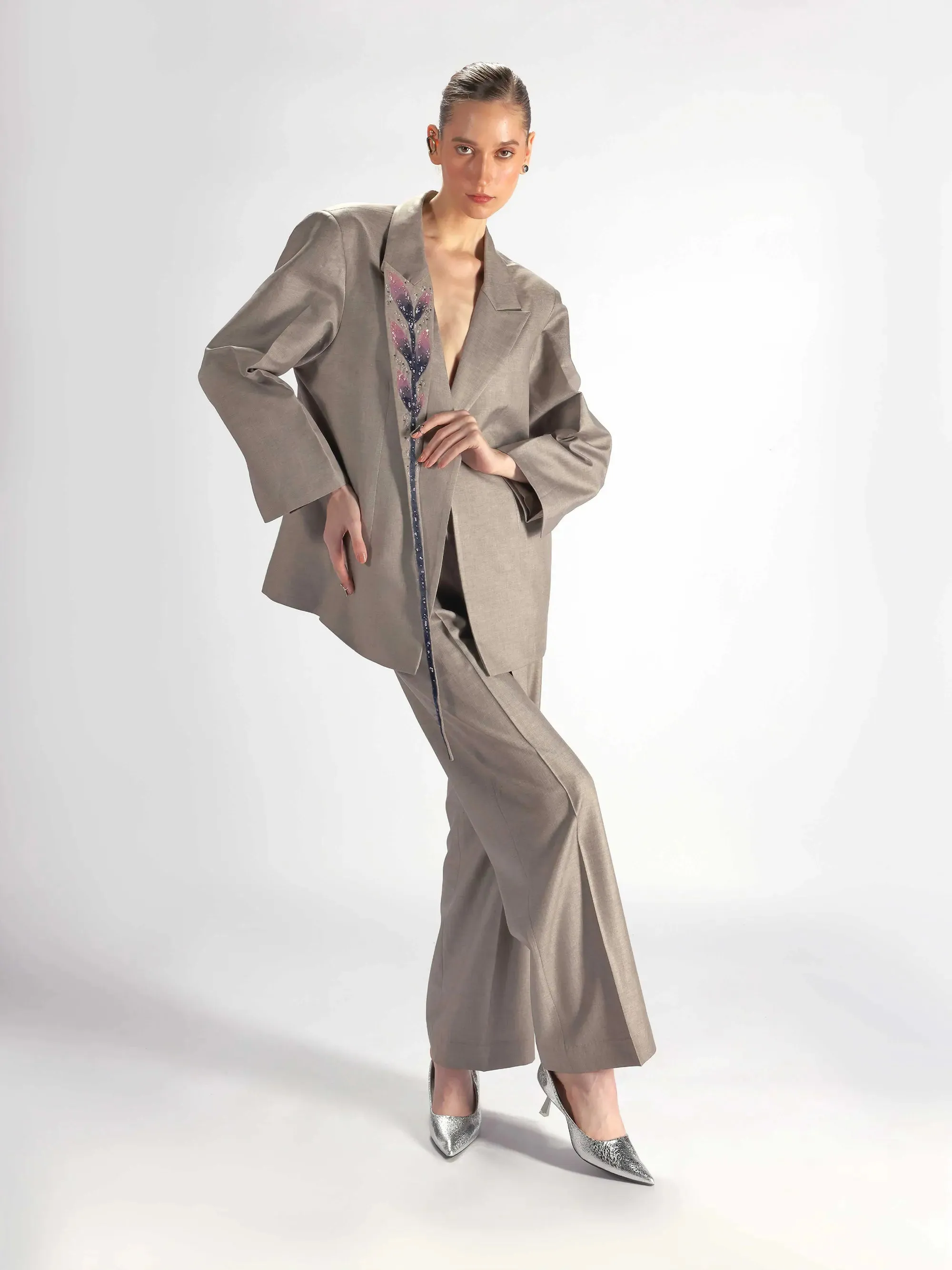 Hanging Lapel Embroidered  Blazer
