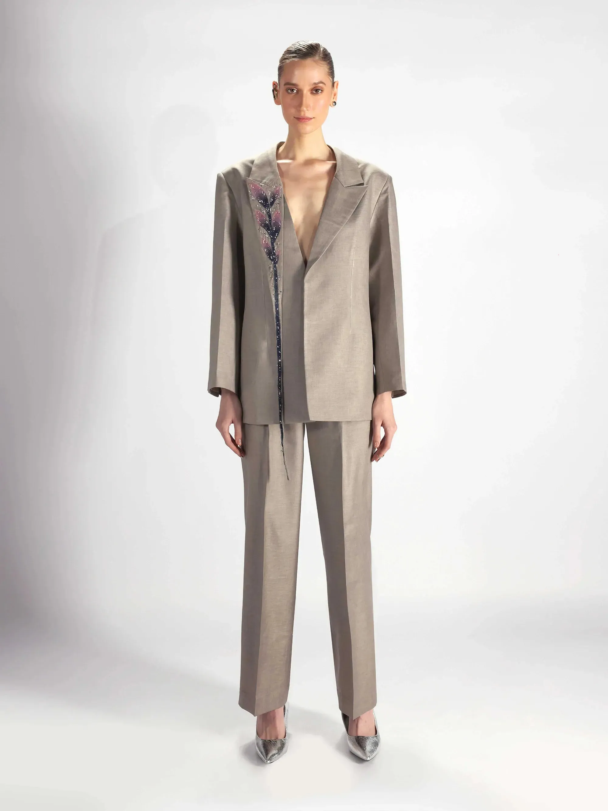 Hanging Lapel Embroidered  Blazer