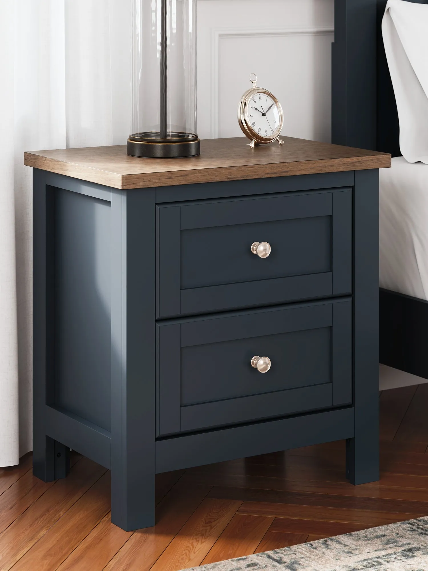 Landocken Queen Panel Bed with Mirrored Dresser and Nightstand