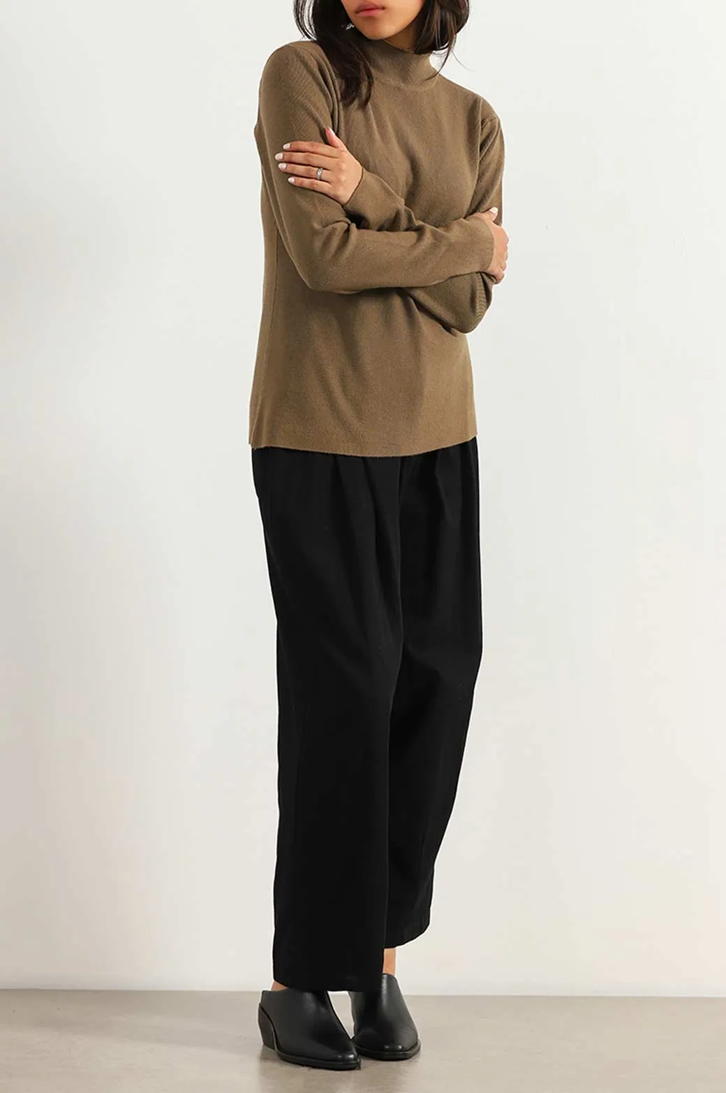 LUXURY HIGH CREW SWEATER
