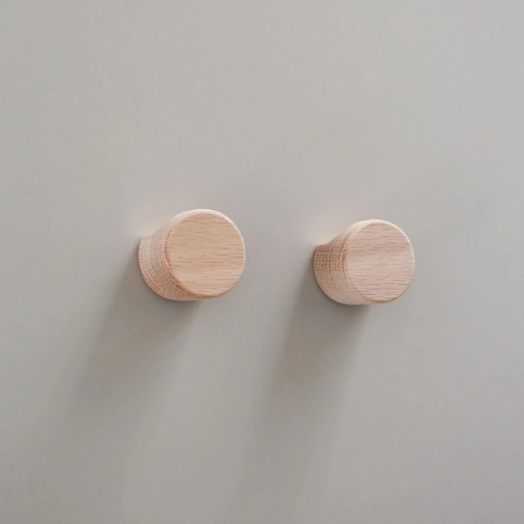Medium Crest Hook | Set of 2
