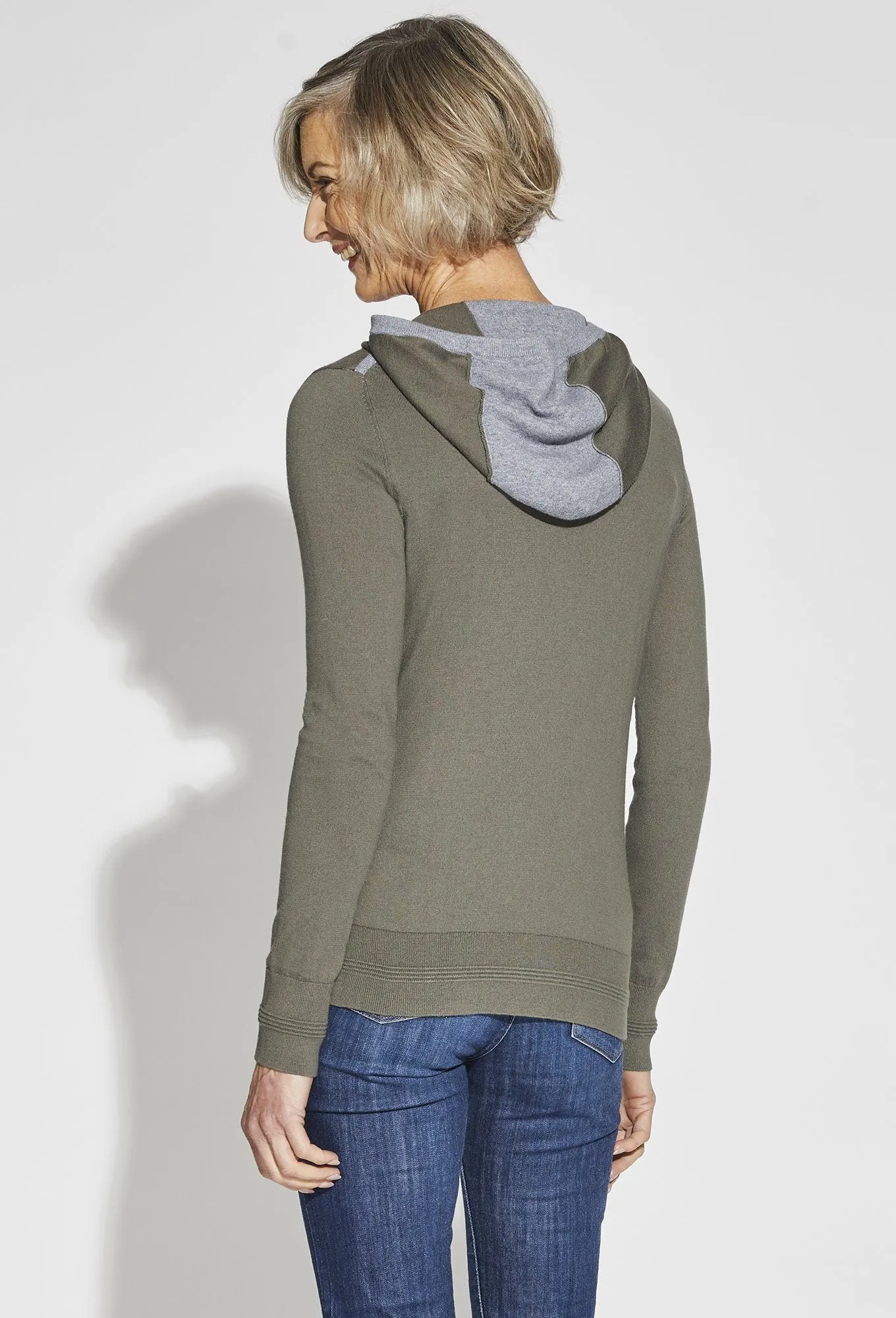 Meghan Coolmax Sweater