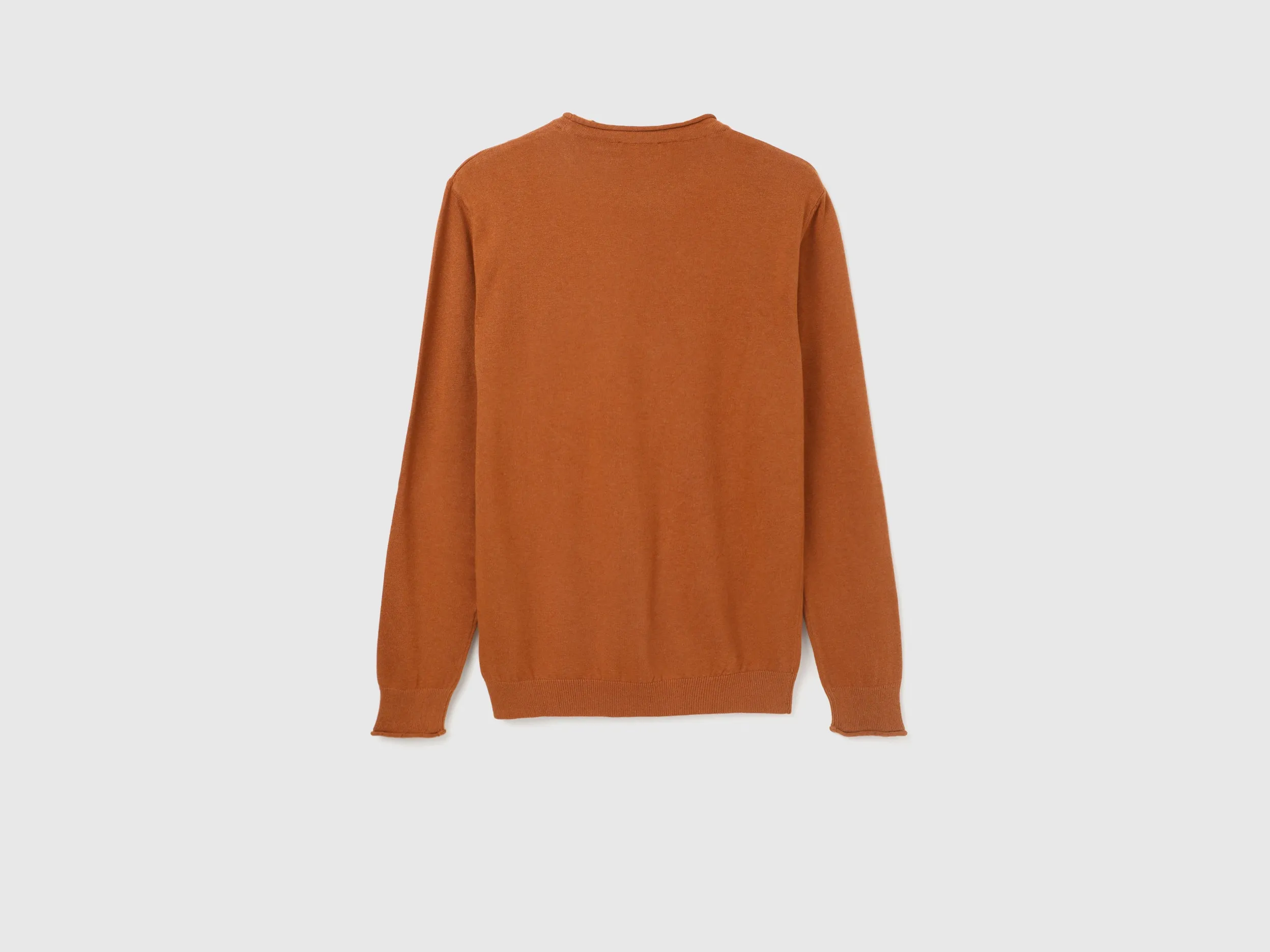 Men's Regular Fit Round Neck Solid Sweaters