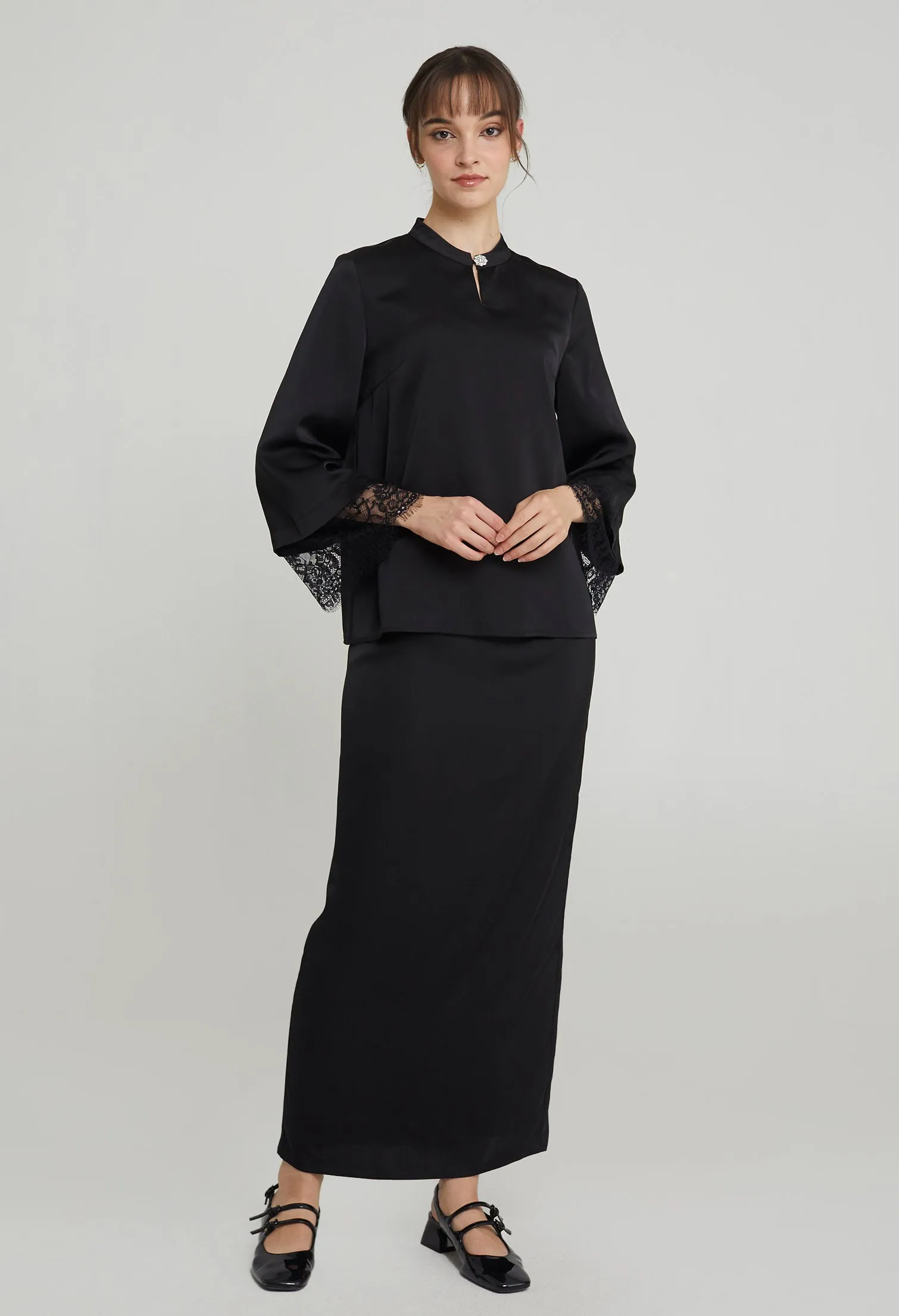 Modern Matte Eyelash Sleeves Blouse