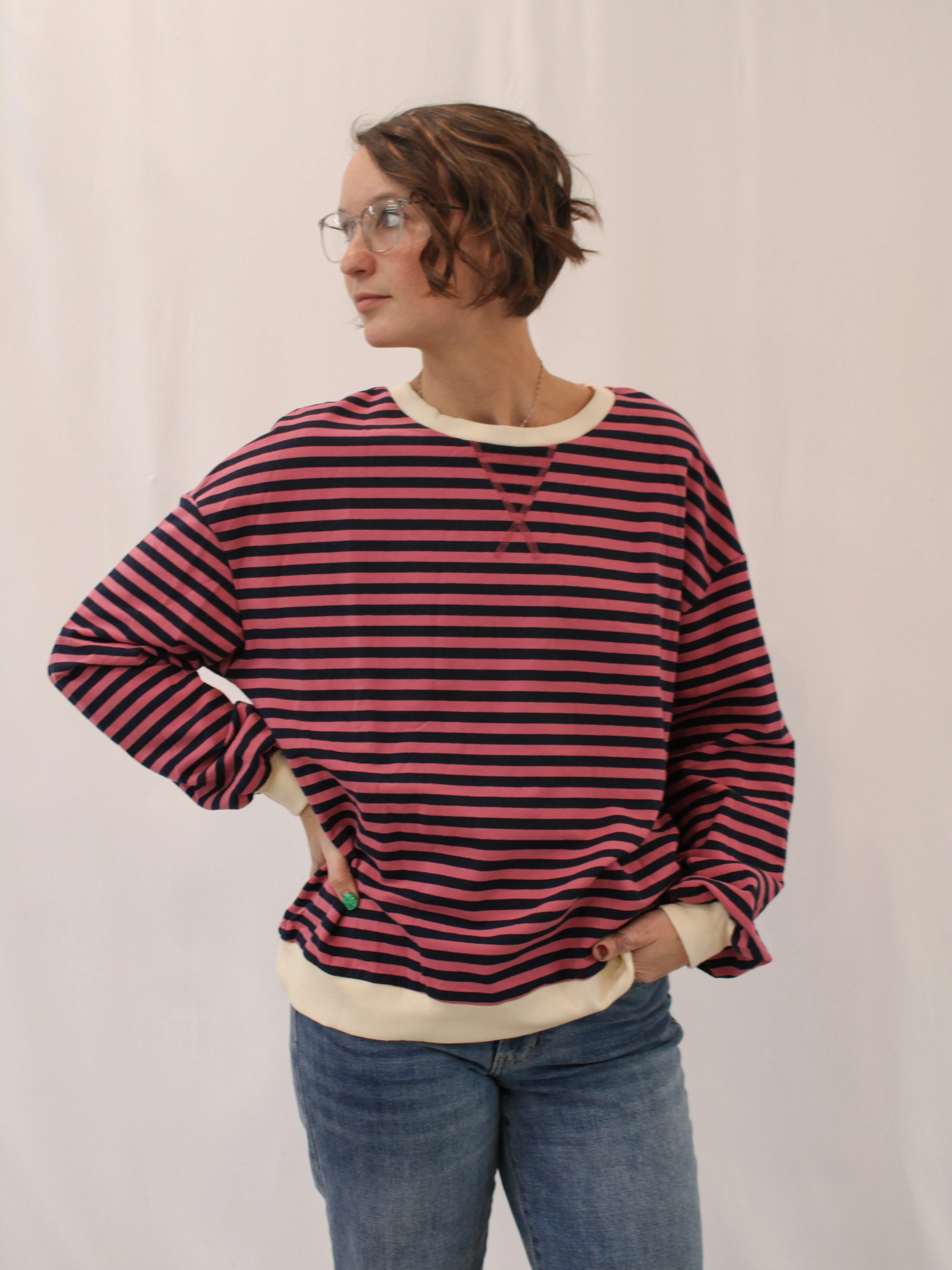 MONA REG/CURVY STRIPED CREWNECK SWEATER