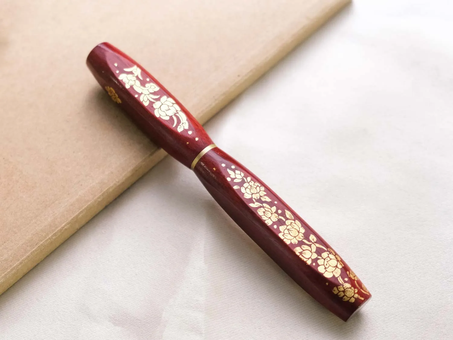Nam Jai Urushi: Falling Lotus - Red
