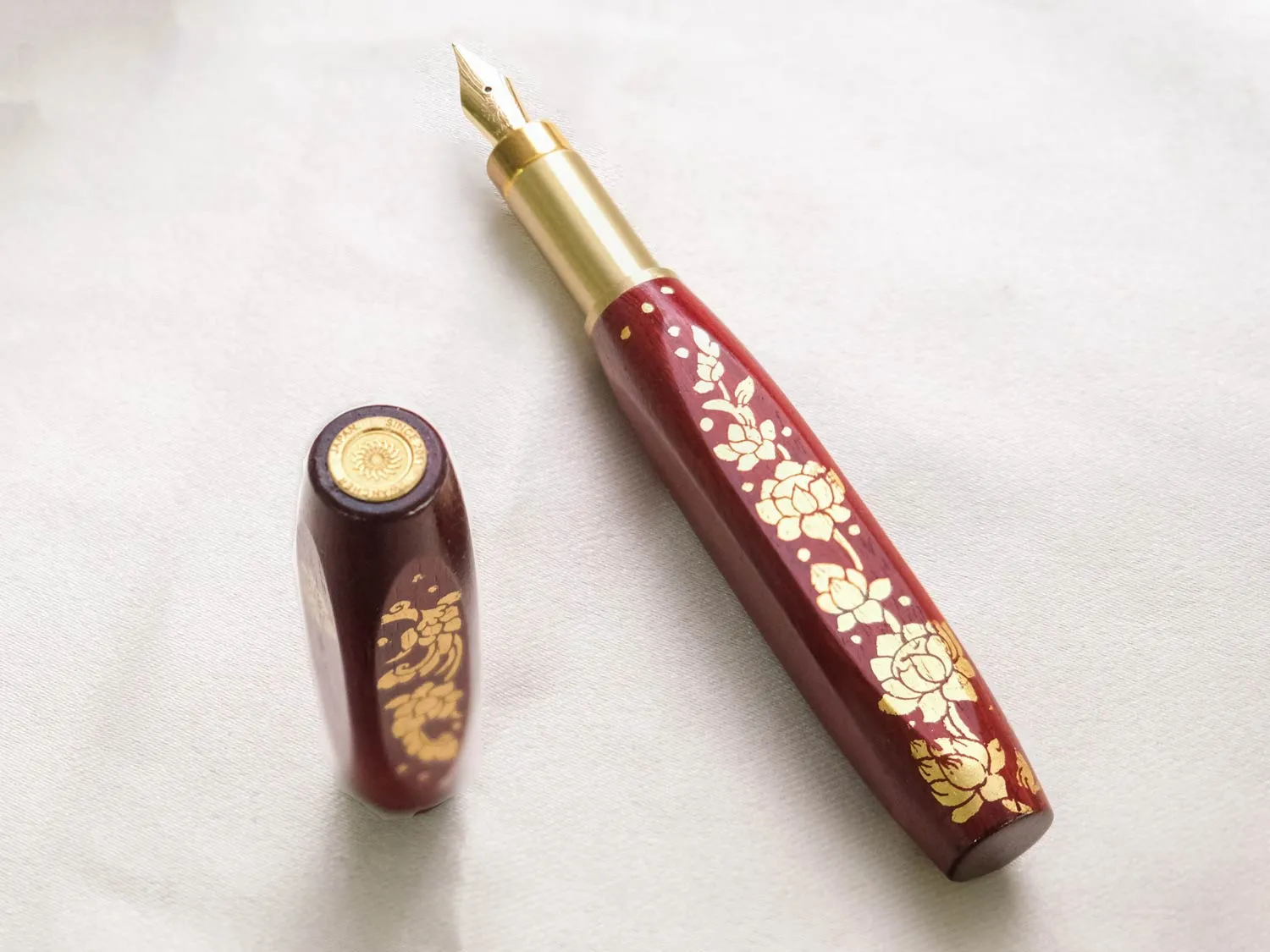 Nam Jai Urushi: Falling Lotus - Red
