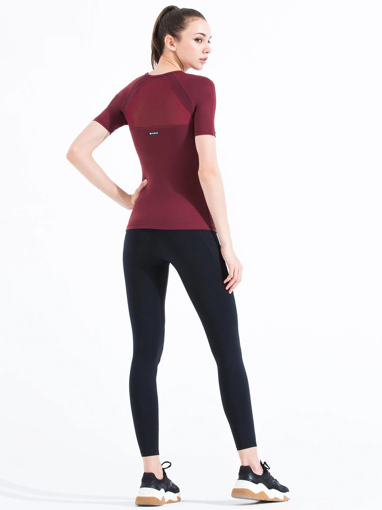 PLEATED MESH TEE, BORDEAUX