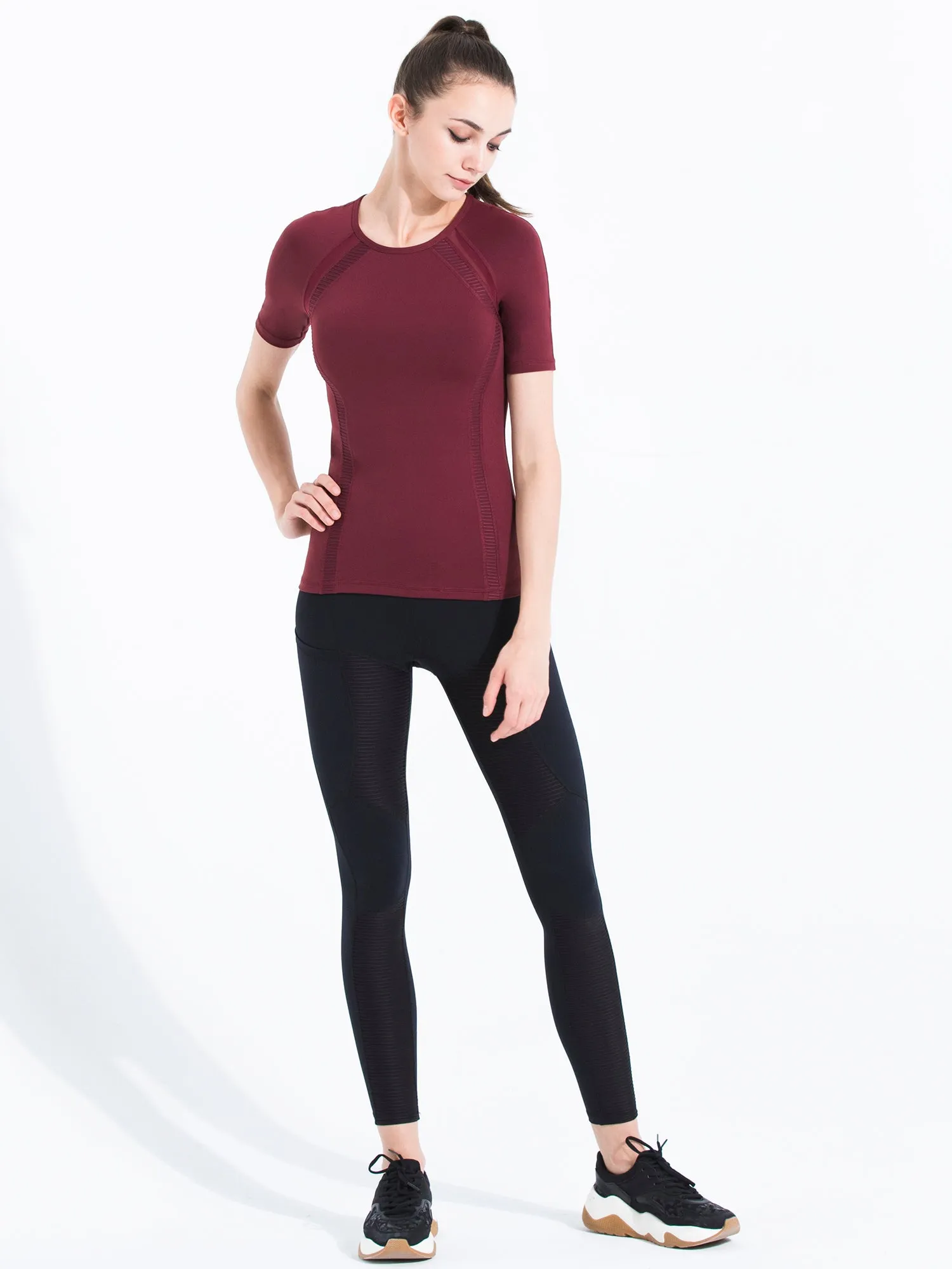 PLEATED MESH TEE, BORDEAUX