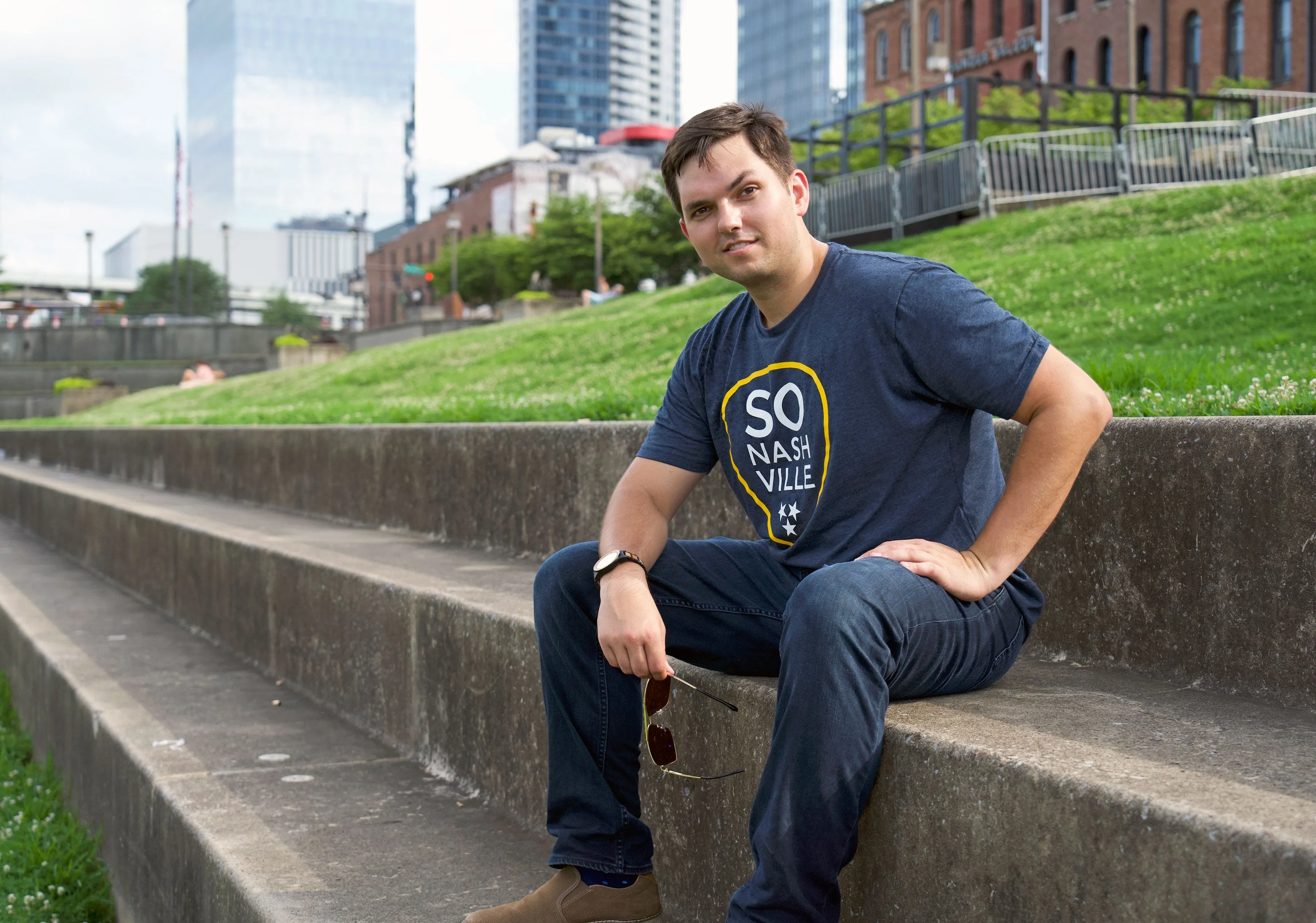 So Nashville™ - Navy/Gold