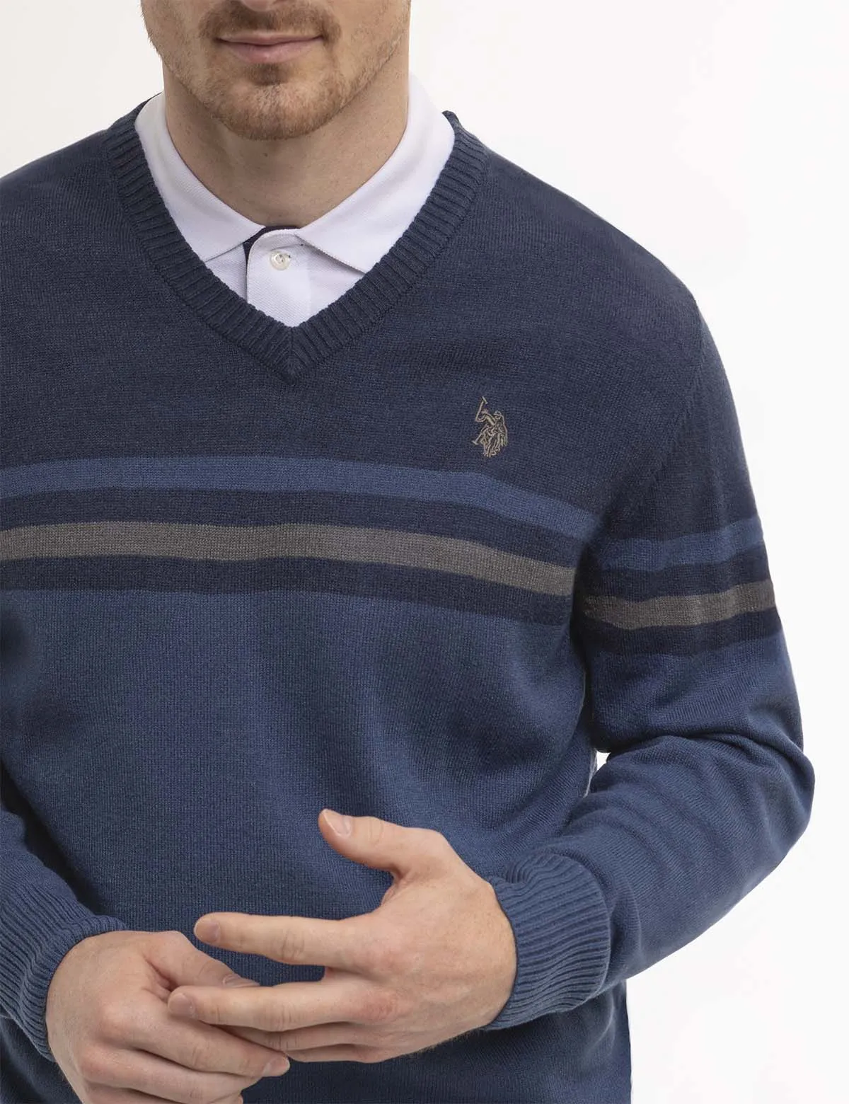 SOFT ENGINEERED STRIPE V-NECK SWEATER