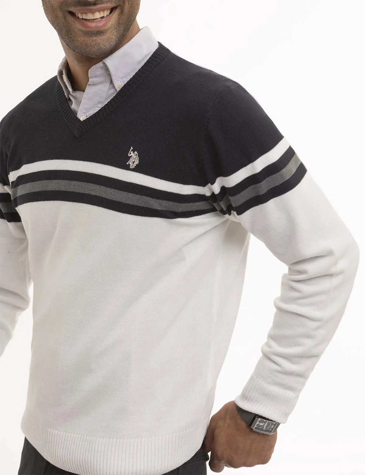 SOFT ENGINEERED STRIPE V-NECK SWEATER