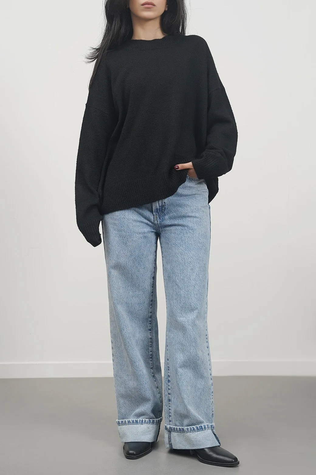SOFT KNIT SWEATER