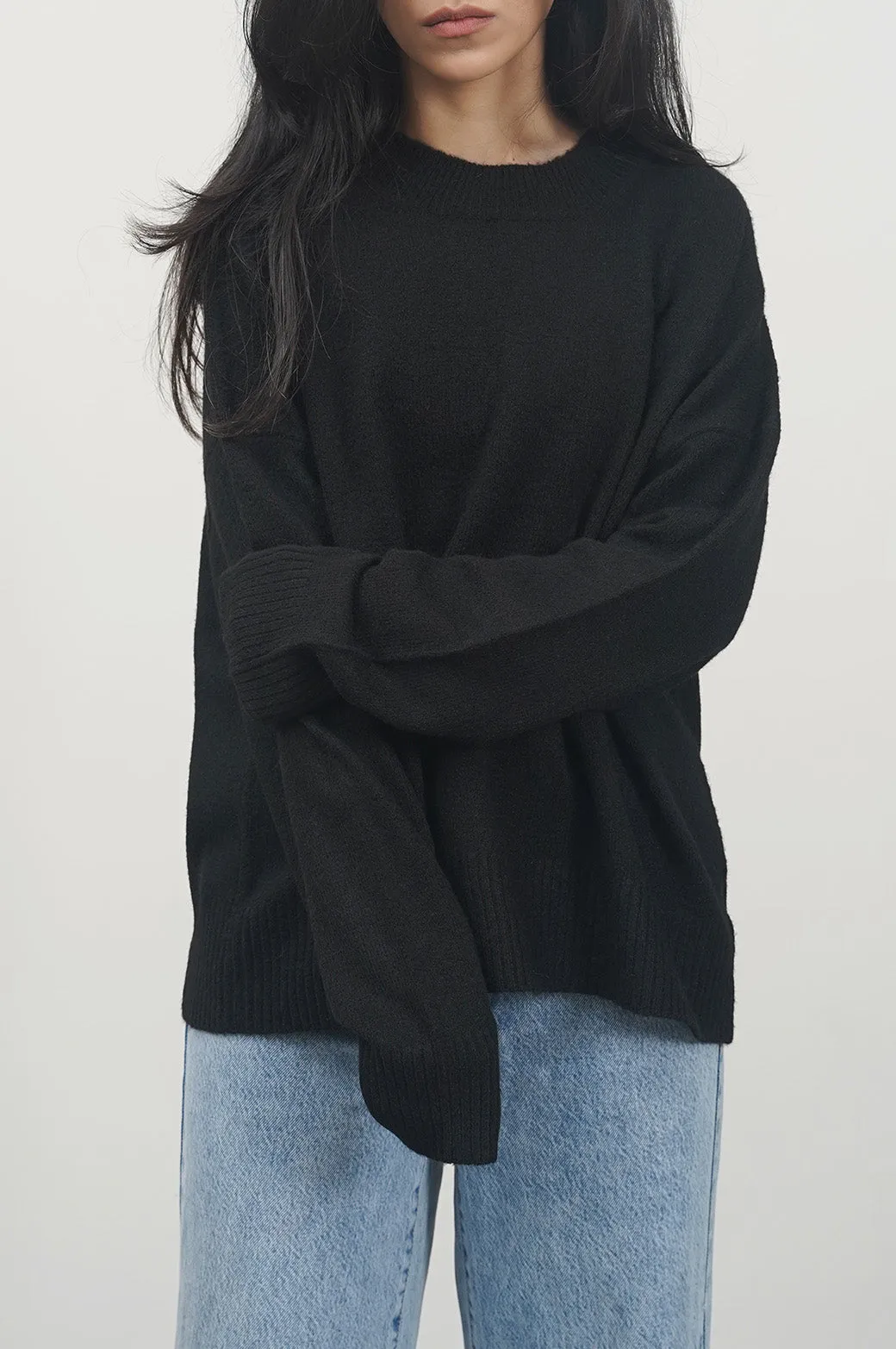 SOFT KNIT SWEATER