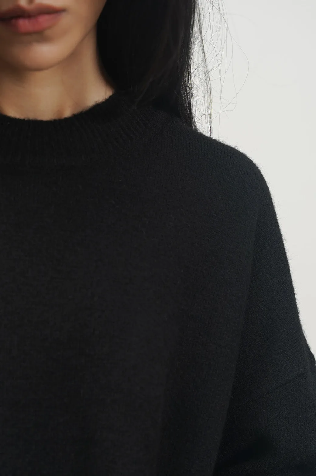 SOFT KNIT SWEATER