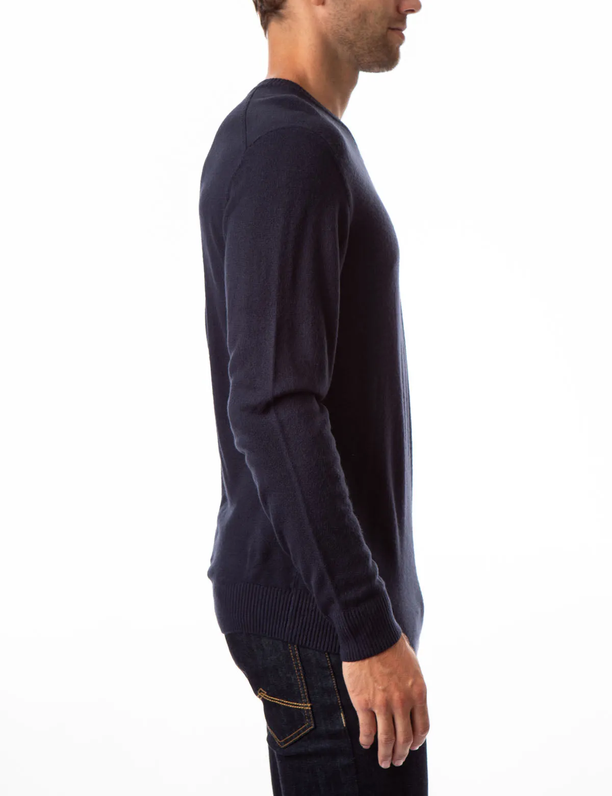 SOFT V-NECK SWEATER
