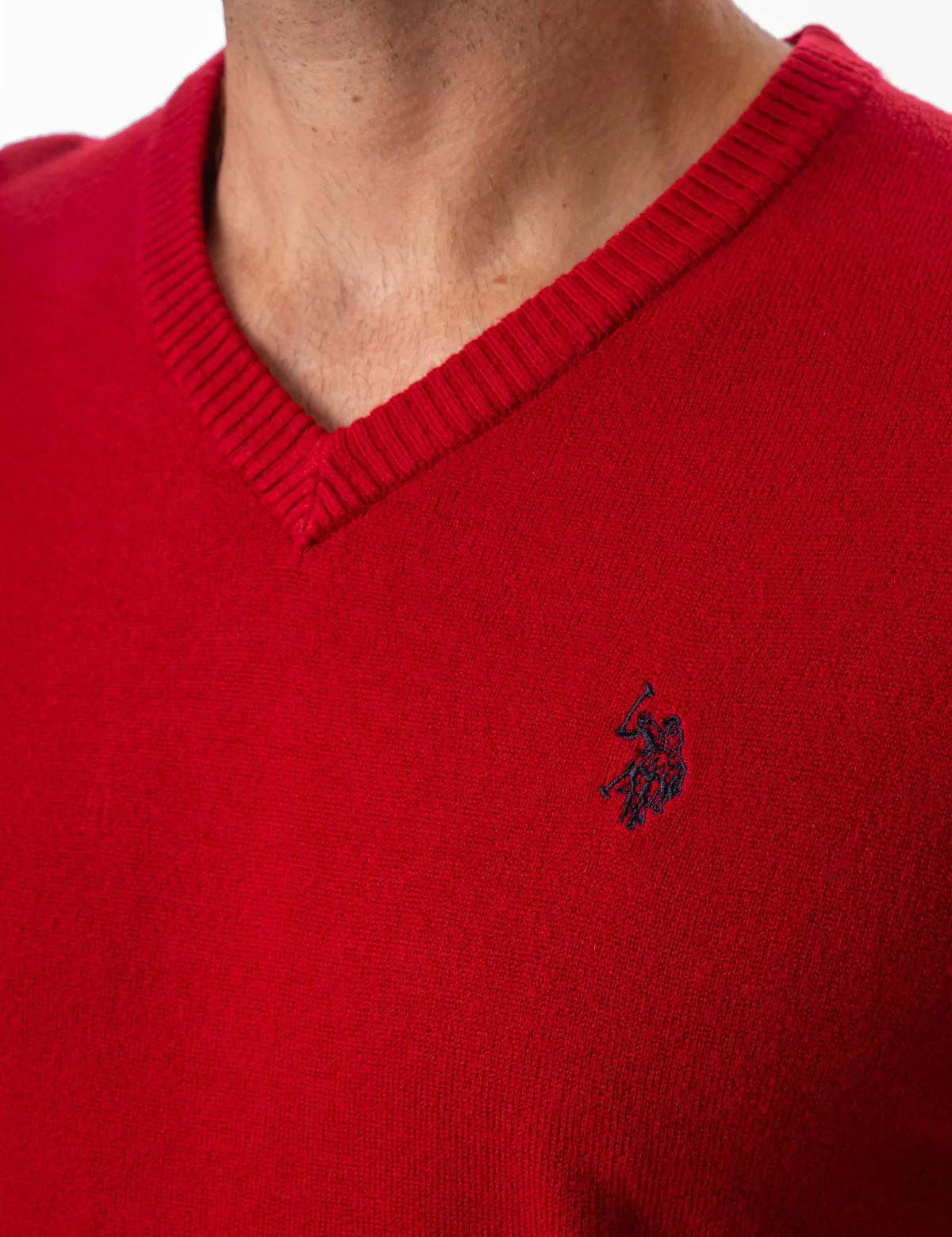SOFT V-NECK SWEATER