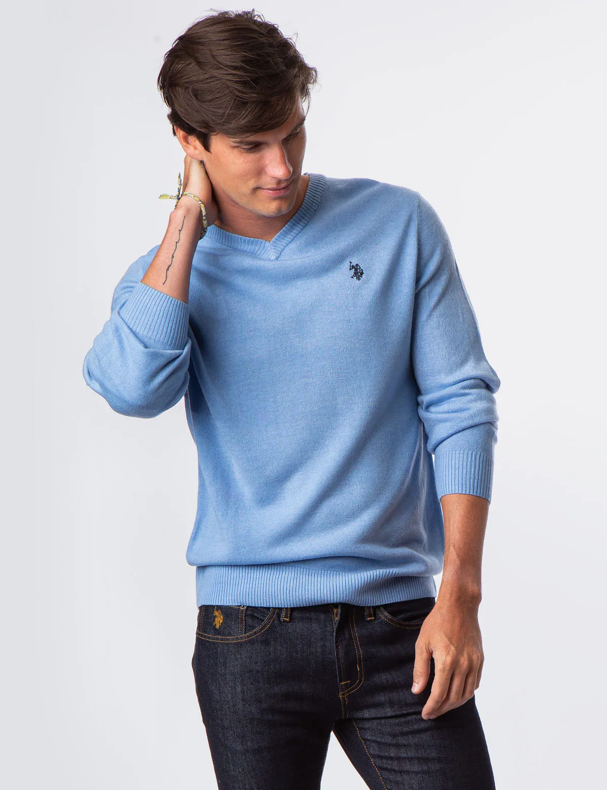 SOFT V-NECK SWEATER