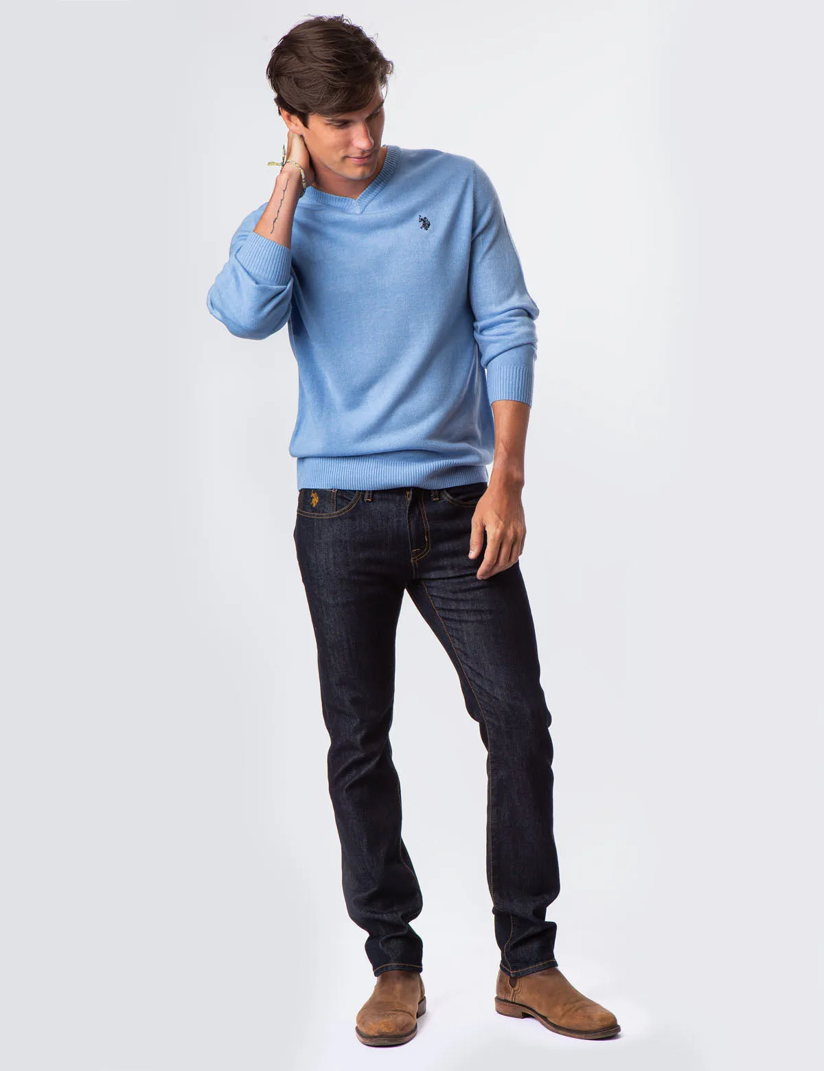 SOFT V-NECK SWEATER