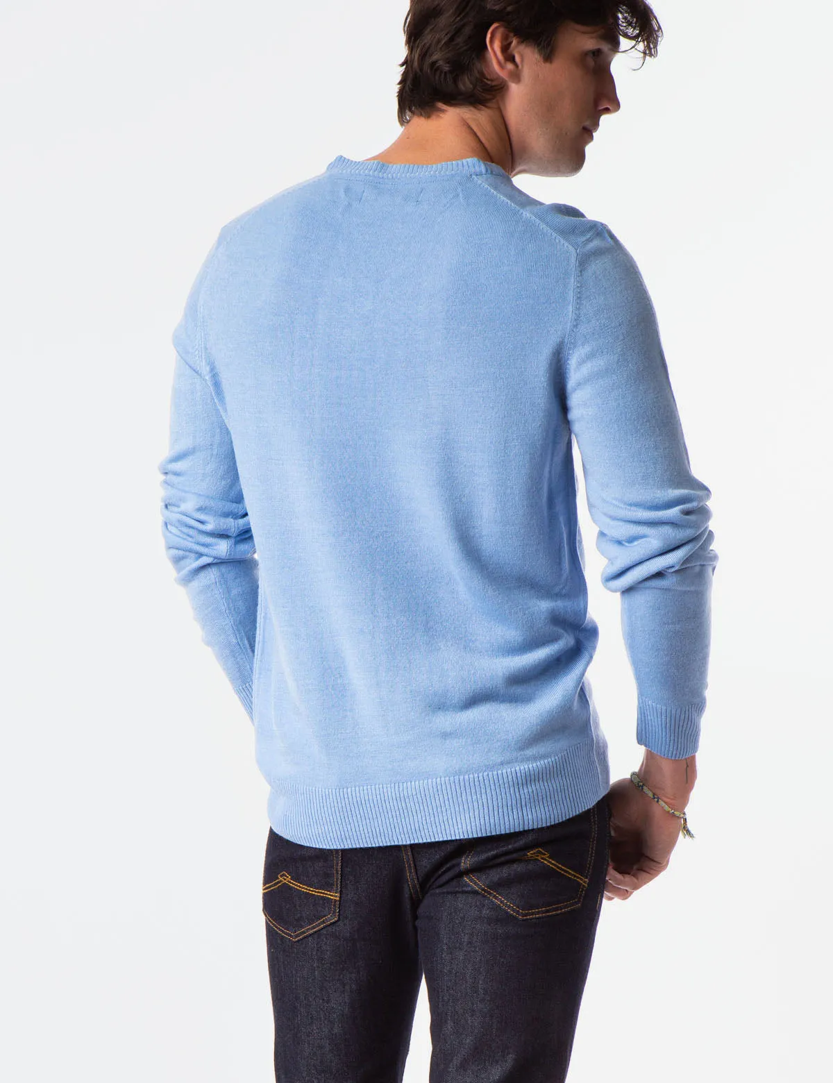 SOFT V-NECK SWEATER