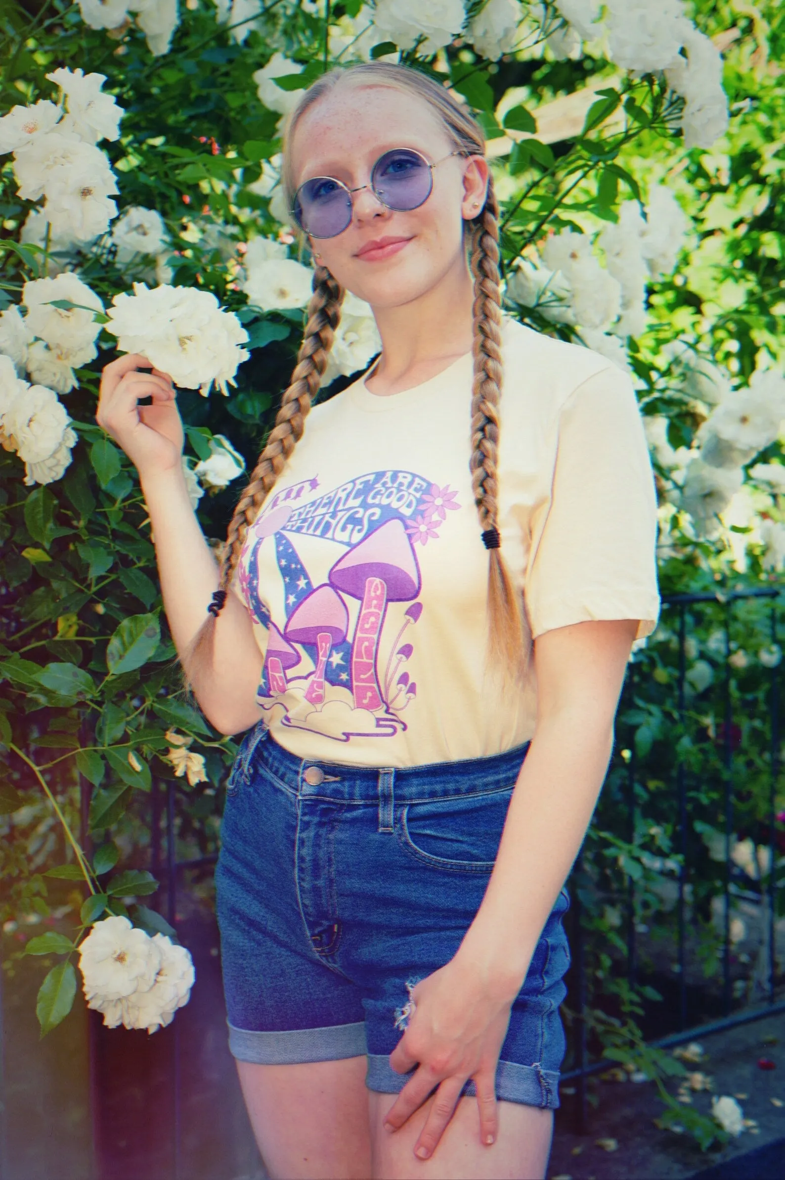 There are Good Things in the World Tee - Lilac on Soft Cream