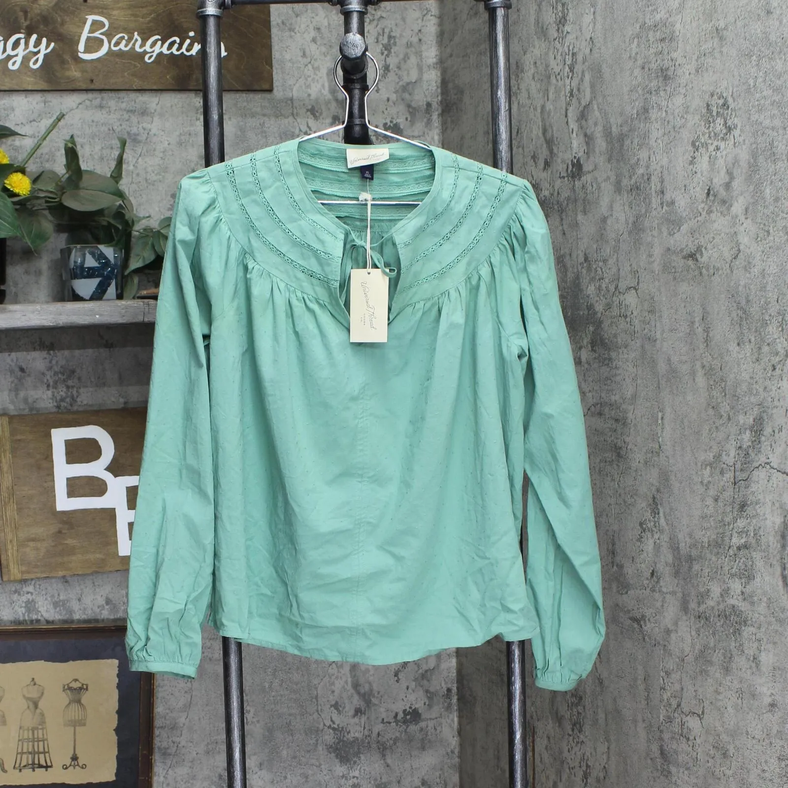 Universal Thread Women's Balloon Long Sleeve Tie-Front Blouse 83381689 Green XS