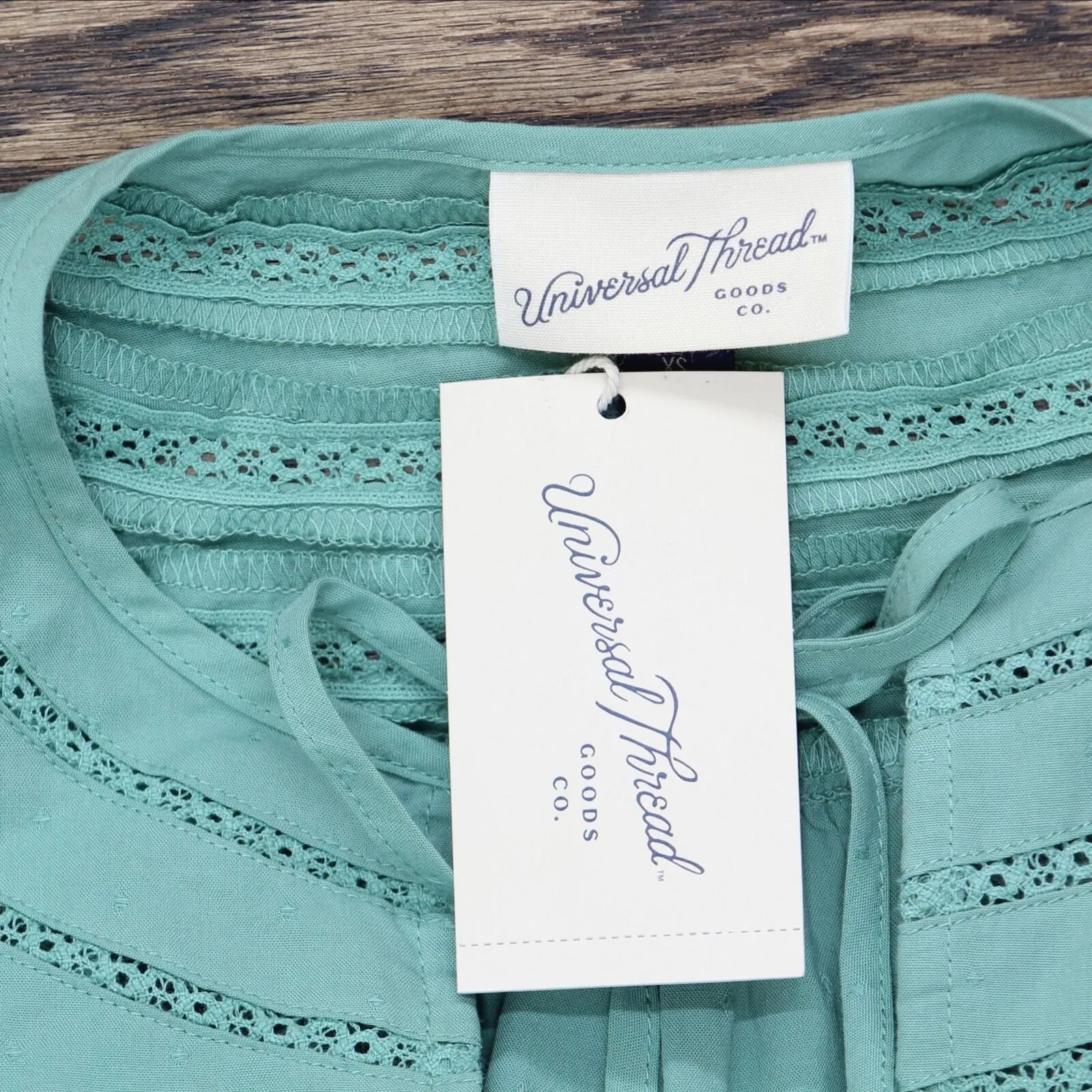 Universal Thread Women's Balloon Long Sleeve Tie-Front Blouse 83381689 Green XS
