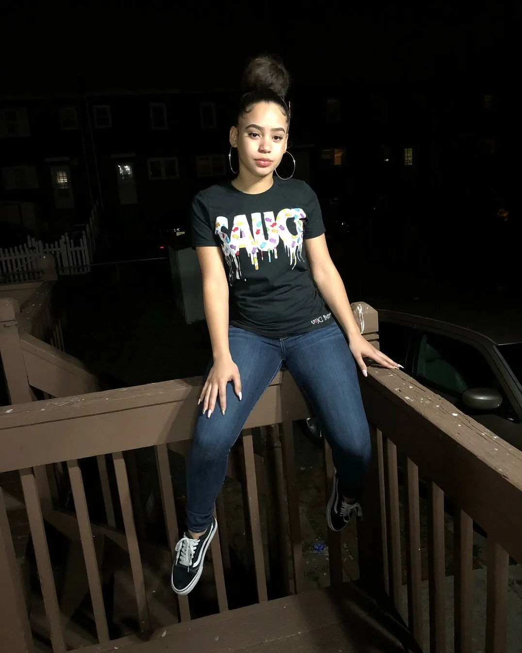 White Goldfish Sauce | Black Tee